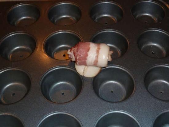 The making of bacon roses - The perfect gift for bacon geeks