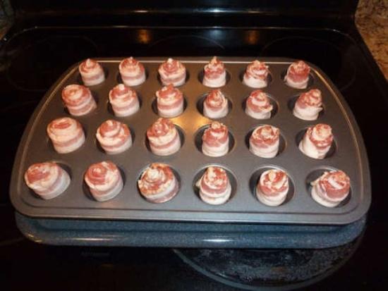 The making of bacon roses - The perfect gift for bacon geeks